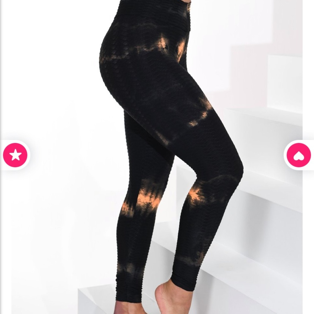NWOT Booty By Brabants Tie Dye Leggings
